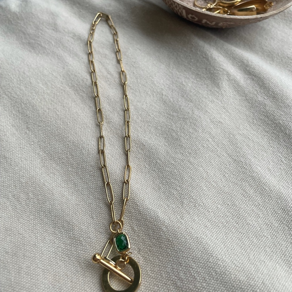 NWT Ellie Vail chain necklace with green detail